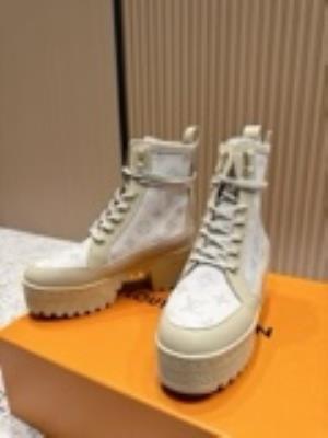 wholesale quality women louis vuitton shoes model no. 543